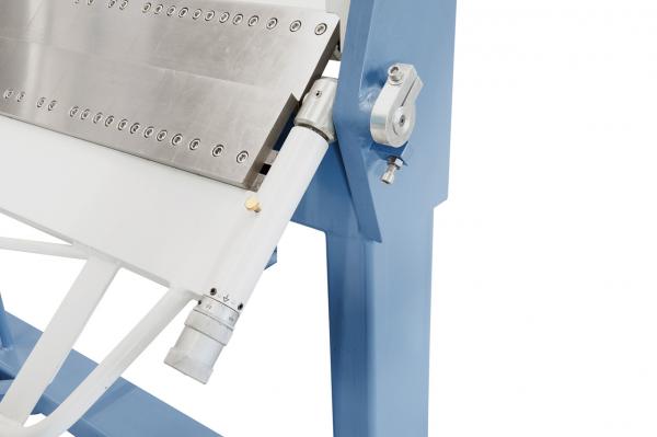 Schwenkbiegemaschine mit segm. Ober- und Unterwange Bernardo TBS 2060
