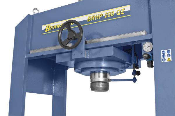 Hydraulische Werkstattpresse mit verschiebbarem Zylinder Bernardo BRHP 150 QZ