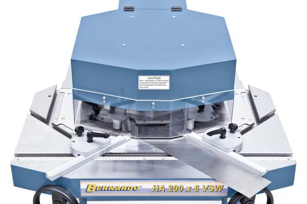 Hydraulische Ausklinkmaschine Bernardo HA 200 x 6 VSW