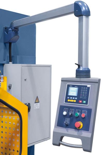 Hydraulische Abkantpressen Bernardo AKPL 4000 x 125 mit manueller Bombiereinrichtung